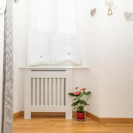 Portatorre Suite, A Charming In The Heart Of Como, Free Private Parking, Air Conditioning & More! Апартаменты *