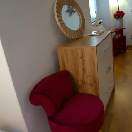 Portatorre Suite, A Charming In The Heart Of Como, Free Private Parking, Air Conditioning & More! Комо