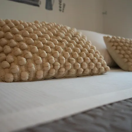 Portatorre Suite, A Charming In The Heart Of Como, Free Private Parking, Air Conditioning & More! * Комо